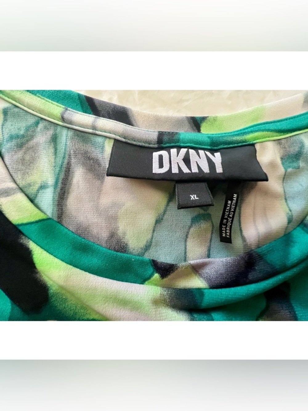 DKNY Green and Black Abstract Print Crewneck Top US Women’s XL EUC - Picture 3 of 12